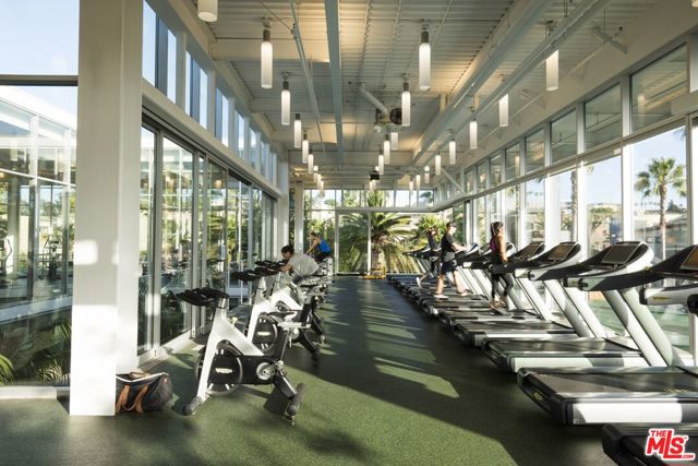 13045 Pacific Promenade, Playa Vista CA: https://media.crmls.org/mediaz/0ca98e55-8724-4869-8d9f-15e4b57ec912.jpg