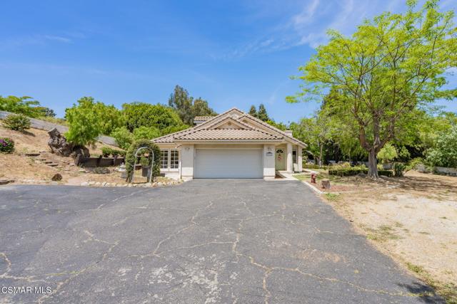 6564 La Cumbre Road, Somis CA: https://media.crmls.org/mediaz/0caa6565-b28e-44cf-accd-1f08d5b94c3c.jpg
