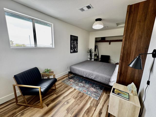 59800 Onaga Trail, Joshua Tree CA: https://media.crmls.org/mediaz/0caad029-4bc6-404c-8dbe-fd8de8d5d181.jpg