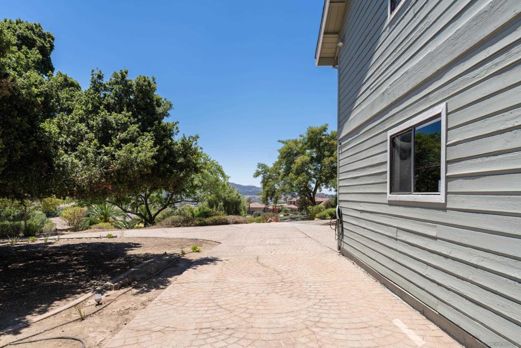 MLS #250034940SD img 49