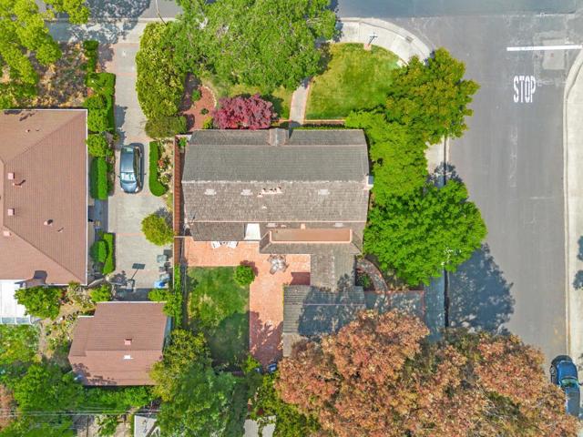 632 Saint Claire Drive, Palo Alto CA: https://media.crmls.org/mediaz/0cacd701-d9b8-4d7d-b229-e099e0c9e75e.jpg