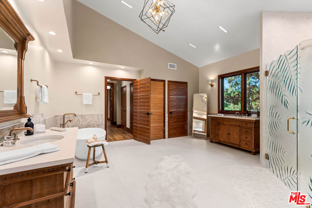 MLS #25599795 image #18