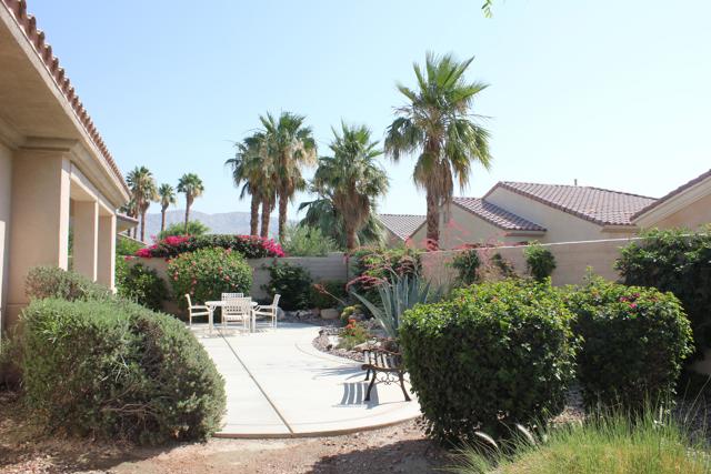 40124 Corte Azul, Indio CA: https://media.crmls.org/mediaz/0cad5469-88f5-4637-8daf-61d2fd53b33a.jpg