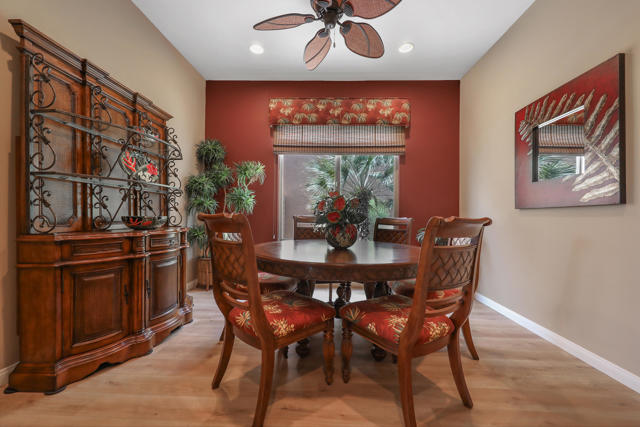81083 Avenida Tres Lagunas, Indio CA: https://media.crmls.org/mediaz/0cad8c67-a31c-4cc3-bf2f-d97f8da441ed.jpg