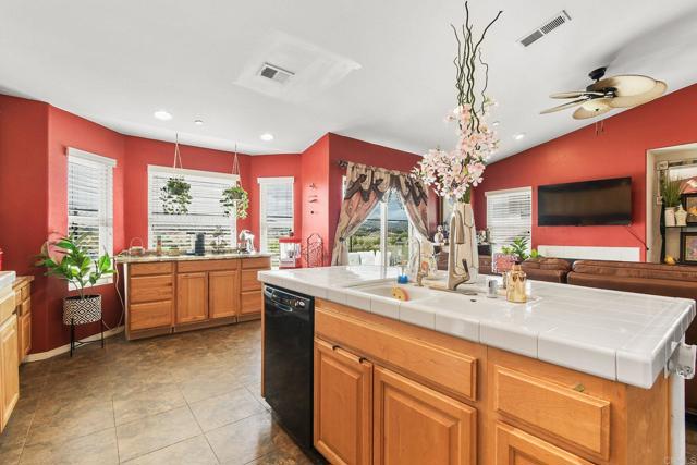 Detail Gallery Image 12 of 38 For 1228 Buckwheat Trl, Campo,  CA 91906 - 4 Beds | 2 Baths