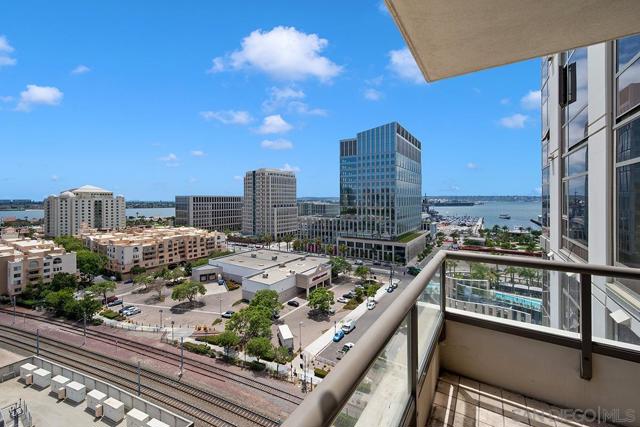 700 W E Street, San Diego CA: https://media.crmls.org/mediaz/0cad92d1-d98a-4faf-b13d-706898318e23.jpg