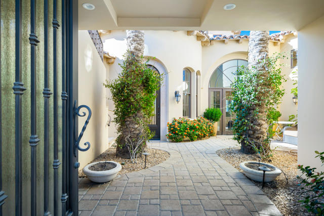 80614 Via Pessaro, La Quinta CA: https://media.crmls.org/mediaz/0cae58f8-240c-4911-9fdf-8ff136c865d9.jpg