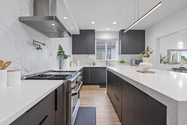 3807 Madrone Avenue, Oakland CA: https://media.crmls.org/mediaz/0cae6f97-f746-4562-a0a2-75067e16bf88.jpg