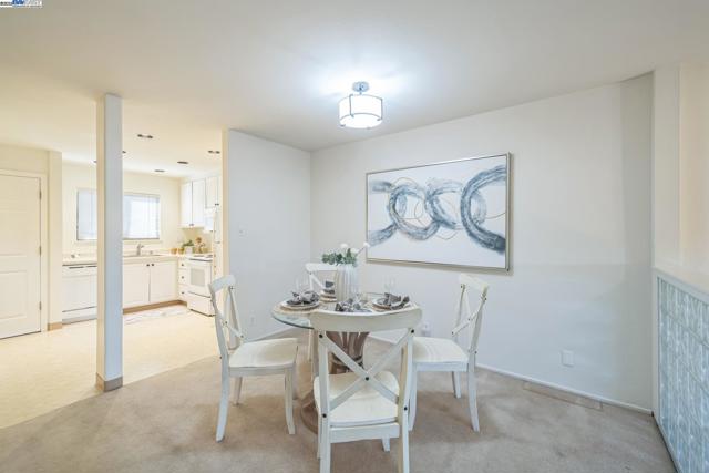 8985 Alcosta Blvd, San Ramon CA: https://media.crmls.org/mediaz/0cae831e-9efa-49bf-add8-da5a8a6f809a.jpg