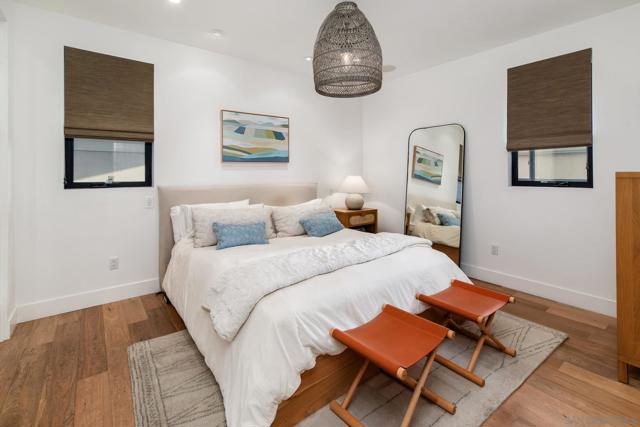 1041 Van Nuys St, San Diego CA: https://media.crmls.org/mediaz/0caebbe8-0236-4506-a082-5c5d499e021f.jpg