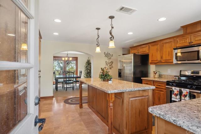 Detail Gallery Image 11 of 75 For 1480 Round Potrero Rd, Potrero,  CA 91963 - 3 Beds | 2/1 Baths