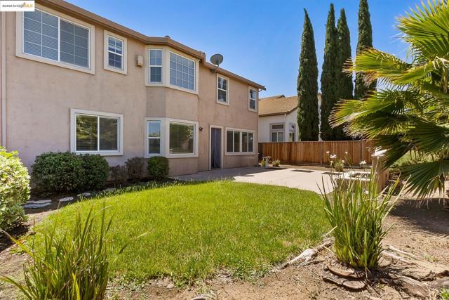 906 Natoma Ct, Discovery Bay CA: https://media.crmls.org/mediaz/0caf1233-6332-452c-9cec-065bdd67a28f.jpg