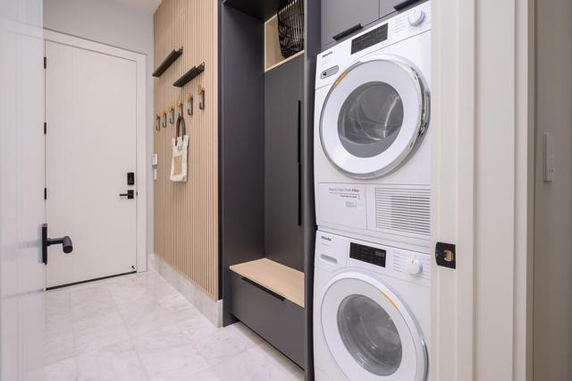 1027 Waverley Street, Palo Alto CA: https://media.crmls.org/mediaz/0caf47e3-bee9-434e-a121-a8c280545292.jpg