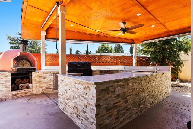1673 Richardson Court, Concord CA: https://media.crmls.org/mediaz/0caf6a55-b38a-4b50-ac70-b936f9e0889d.jpg