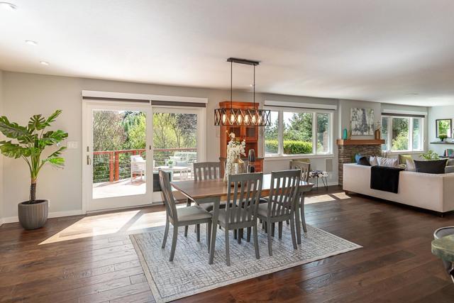 13250 Skyline Boulevard, Woodside CA: https://media.crmls.org/mediaz/0caf7181-8c19-4b4d-8e4e-127106c7827a.jpg