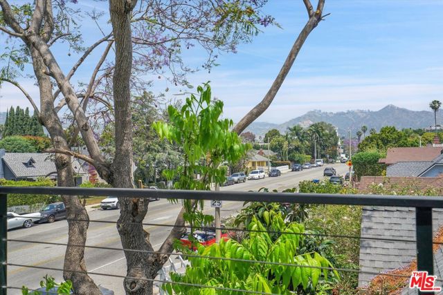 900 Vista Street, Los Angeles, California 90046, 5 Bedrooms Bedrooms, ,5 BathroomsBathrooms,Single Family Residence,For Sale,Vista,24401343