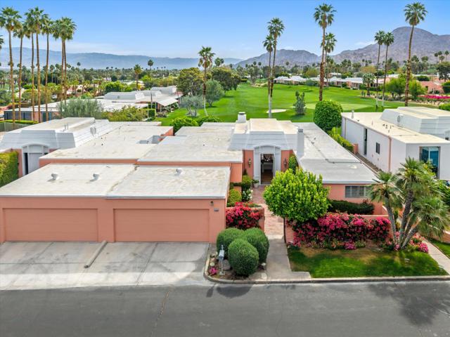 46650 Amir Drive, Palm Desert CA: https://media.crmls.org/mediaz/0cb0085b-1309-4534-b012-a25e49f3f0ca.jpg