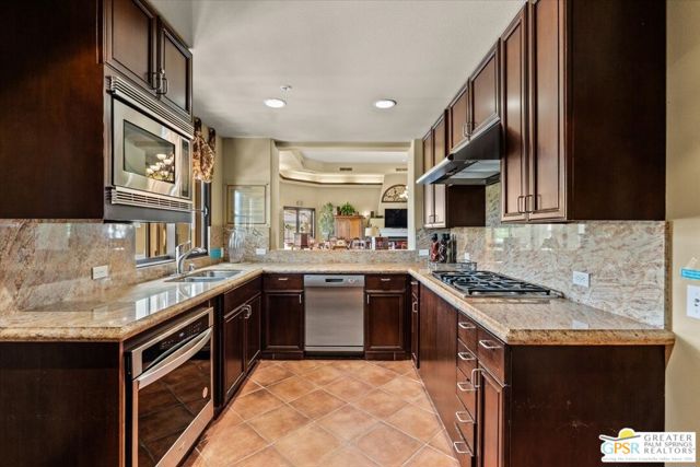 57410 Via Vista Vista, La Quinta CA: https://media.crmls.org/mediaz/0cb21ce7-da49-4fca-b7b4-3013c61ab163.jpg