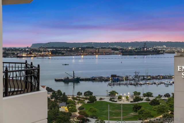 700 W Harbor Dr, San Diego CA: https://media.crmls.org/mediaz/0cb234c0-3e13-462d-82ea-891b01147cf5.jpg