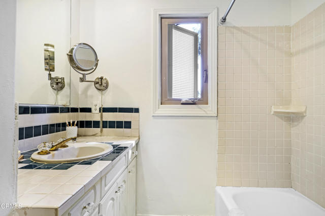 Detail Gallery Image 12 of 23 For 3741 Grand Ave, Ojai,  CA 93023 - 2 Beds | 2/1 Baths