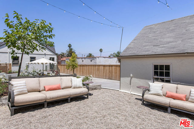 4772 Twining Street, Los Angeles CA: https://media.crmls.org/mediaz/0cb2fe7e-3617-49fa-99b3-54340b0d4cc1.jpg