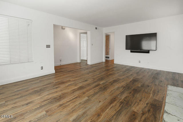 Detail Gallery Image 13 of 31 For 1129 Glenbridge Cir, Westlake Village,  CA 91361 - 2 Beds | 2 Baths