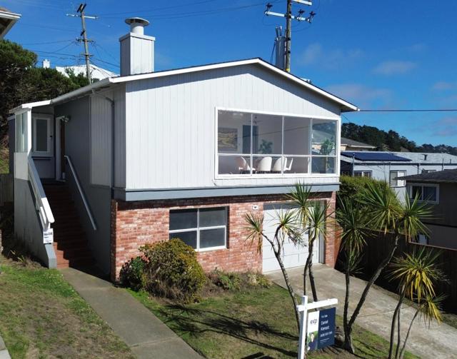 95 Clearview Drive, Daly City CA: https://media.crmls.org/mediaz/0cb3279c-b8ad-4bc5-8e60-bb035dd6c9f9.jpg