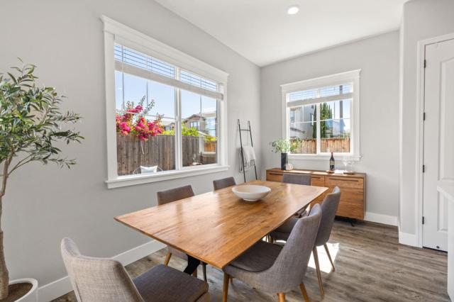 39806 Tomcod Street, Newark CA: https://media.crmls.org/mediaz/0cb3d549-936a-4c2a-88a4-f26a09262c44.jpg