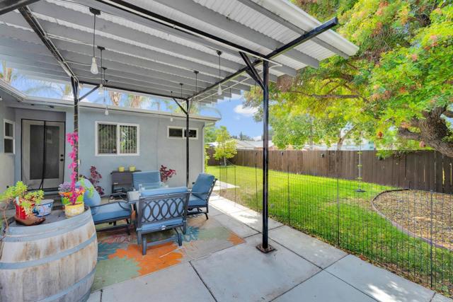 962 Wilson Avenue, El Cajon CA: https://media.crmls.org/mediaz/0cb441fb-bdf8-436c-b1fd-c10b0ee75fc2.jpg