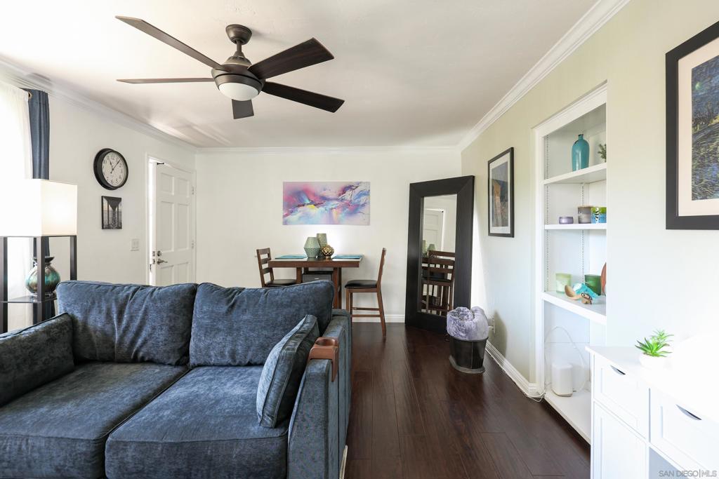 2040 Robinson - photo 4