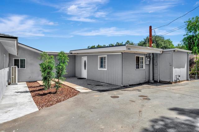 1452 Rock Terrace, Alpine CA: https://media.crmls.org/mediaz/0cb49c62-bfe9-4928-b67c-f480a83772c7.jpg
