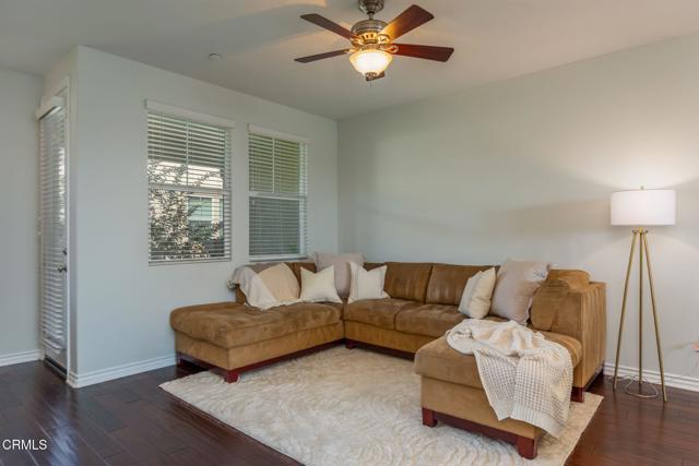 Detail Gallery Image 4 of 34 For 4545 via Del Sol, Camarillo,  CA 93012 - 3 Beds | 3/1 Baths