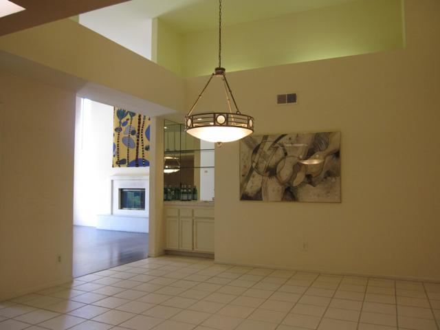 139 Lake Shore Drive, Rancho Mirage CA: https://media.crmls.org/mediaz/0cb5cfe7-da90-4efa-a473-6de8353dae9b.jpg