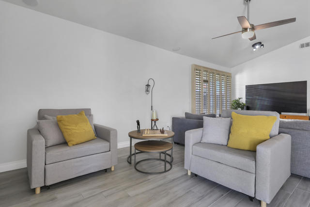 77576 Calle Las Brisas N, Palm Desert CA: https://media.crmls.org/mediaz/0cb61152-aa97-4917-b04e-17c53f058b0b.jpg