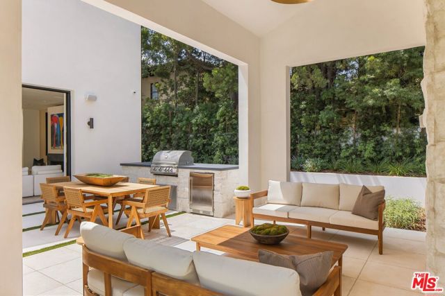 1749 Mandeville Lane, Los Angeles CA: https://media.crmls.org/mediaz/0cb6912b-7381-4eb2-91bd-b4decfa9e62b.jpg
