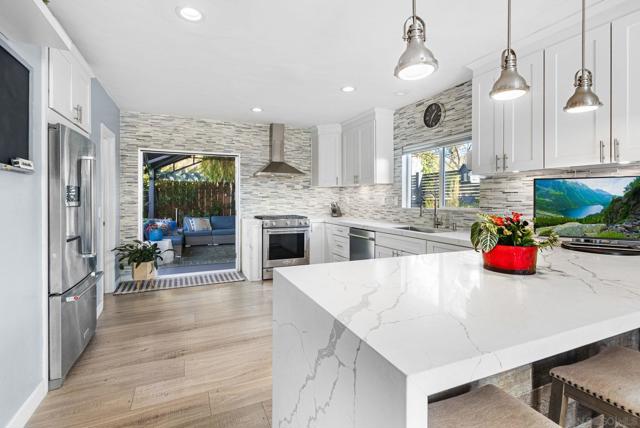 4407 Bancroft St, San Diego CA: https://media.crmls.org/mediaz/0cb6d6b5-e45d-4221-8054-e92471938e41.jpg