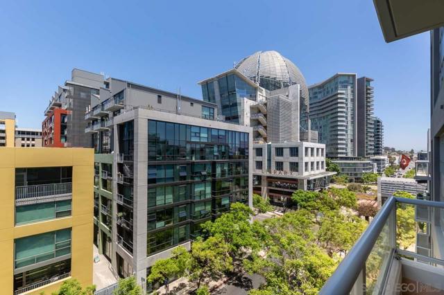 253 10Th Ave, San Diego CA: https://media.crmls.org/mediaz/0cb7061d-30c1-4c39-ad22-dd4a6588cc02.jpg
