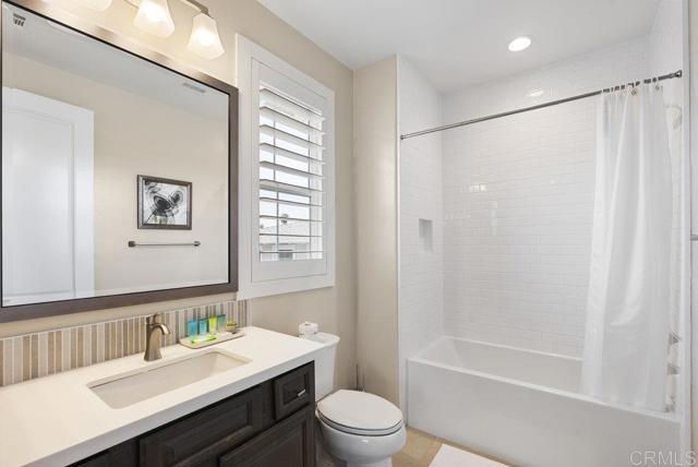 Image 38 of 43 For 964 Urania Avenue