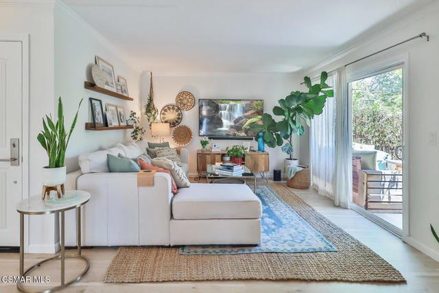 4021 Yankee Drive, Agoura Hills CA: https://media.crmls.org/mediaz/0cb9dd71-8ab8-4420-a8ce-c0131ab89bf5.jpg