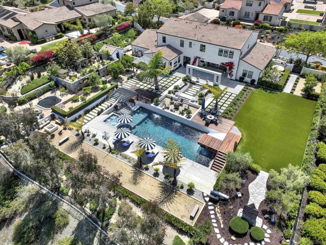 8366 The Landing Way, San Diego CA: https://media.crmls.org/mediaz/0cbad6ce-8de8-4885-bfe5-28f6b917d8e7.jpg