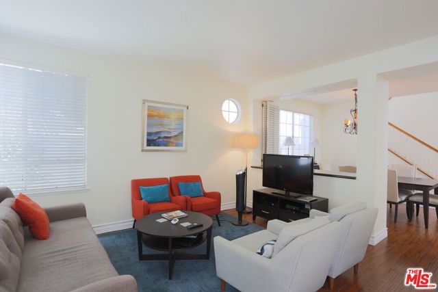 27 Comiso, Irvine CA: https://media.crmls.org/mediaz/0cbb2325-73b2-4d73-8479-4ae5213dad6f.jpg
