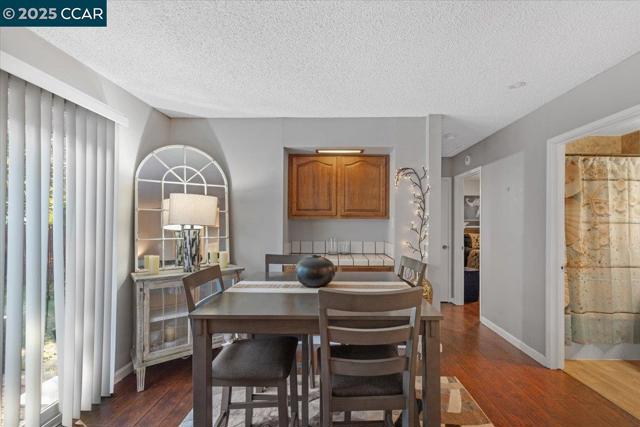 2644 E Olivera Rd, Concord CA: https://media.crmls.org/mediaz/0cbb7eb0-50cf-404f-8177-8478c6fe9839.jpg