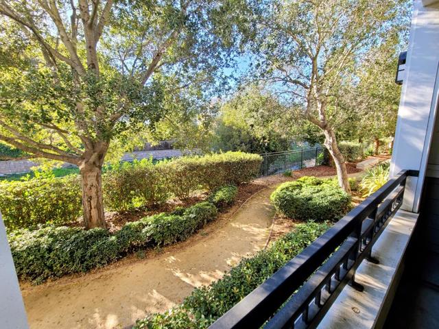 1982 W Bayshore Road, East Palo Alto CA: https://media.crmls.org/mediaz/0cbb88be-c428-4db8-8bda-7a69d2560a7d.jpg