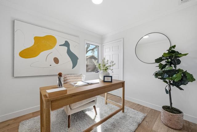 Image 20 of 46 For 18660 Devon Avenue