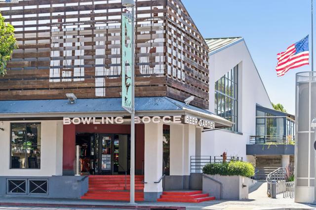 222 Broadway, Oakland CA: https://media.crmls.org/mediaz/0cbc5ccf-0f4b-4b6d-8148-c69967cddbb6.jpg