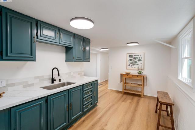 5731 Hermann St, Oakland CA: https://media.crmls.org/mediaz/0cbcb403-d426-405b-bc5c-b5e73c3cbc94.jpg