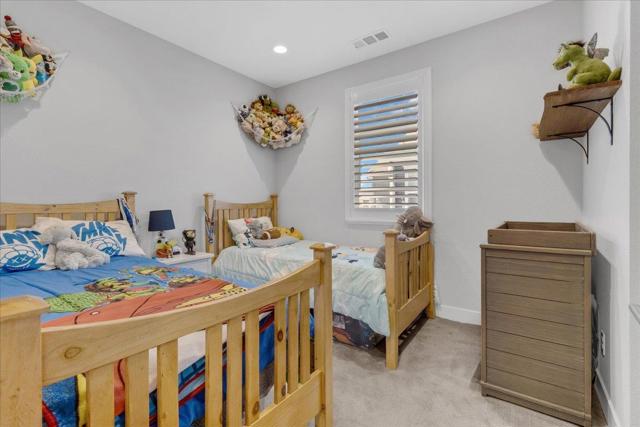 277 Skyview Drive, Marina CA: https://media.crmls.org/mediaz/0cbd0e53-6140-41c1-982f-c19cac4e1539.jpg