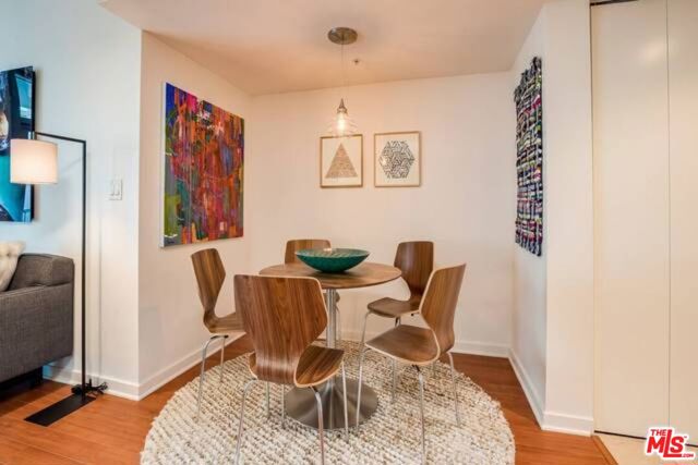 13700 Marina Pointe Drive, Venice CA: https://media.crmls.org/mediaz/0cbd4f8e-4039-4a78-a349-436fe34abf14.jpg
