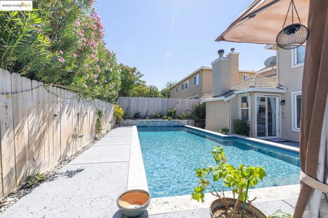 1856 Buck Mountain Court, Antioch CA: https://media.crmls.org/mediaz/0cbd8529-b78d-45b6-8bf4-0516a41cee69.jpg