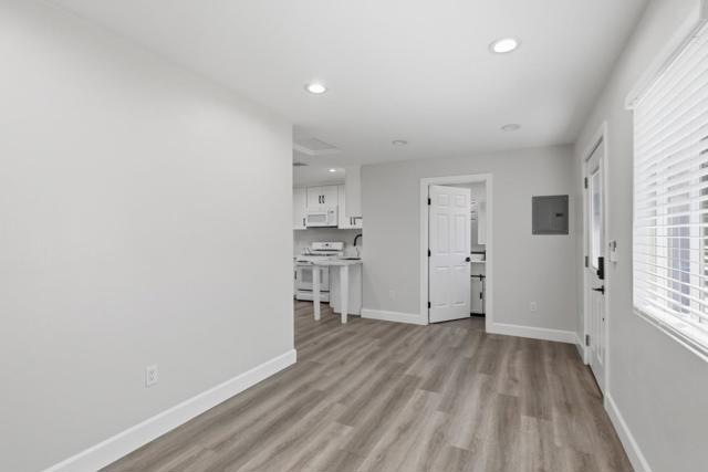 Image 4 of 18 For 10788 Mercer Avenue